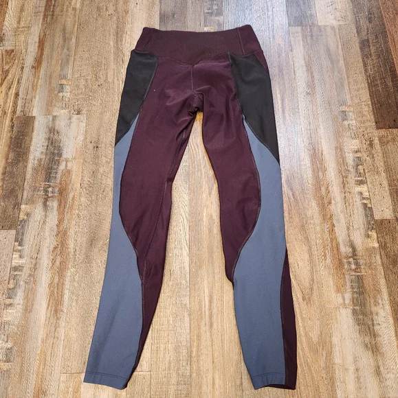 Nike Dri-Fit Leggings Size S 28" Inseam - Picture 2 of 5